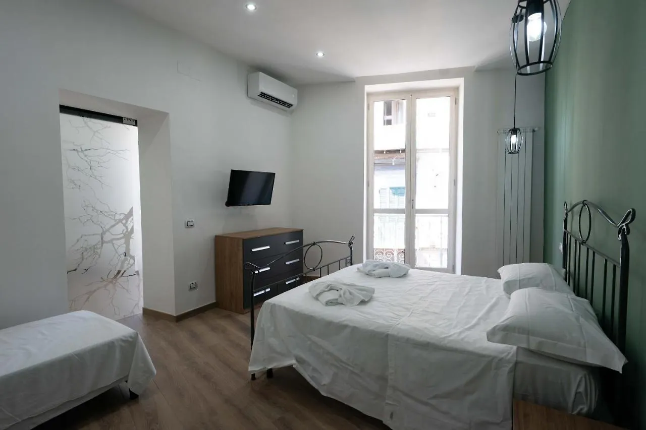 Apartment Queen Mary By Dimorra Naples